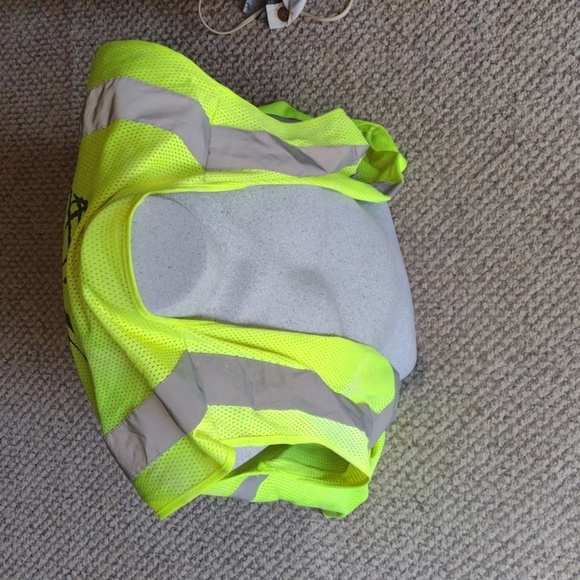 2 for $20☺️Walls Reflective strip Vest with bonus vest - Picture 4 of 4